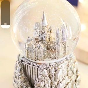 New NIB Harry Potter Pottery Barn Kids Hogwarts Castle Snow Globe Hedwig Music